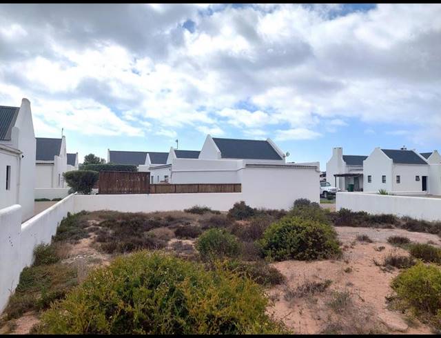 2 BEDROOM HOUSE FOR SALE IN BRITANNIA BAY